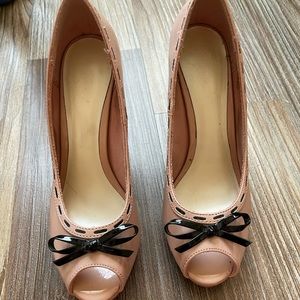Fioni Blush pink open toe heel size 6